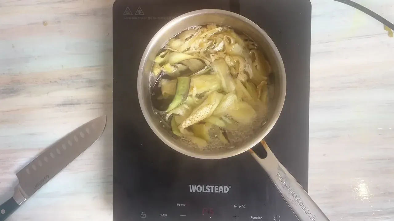 I blanch the eggplant fillets in the water and vinegar for 3 to 4 minutes, just until flexible, then drain them well.